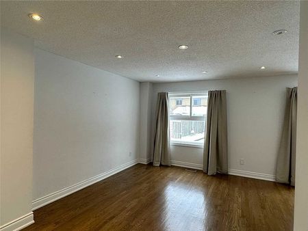 For Lease - 160 Don Head Village Boulevard Unit# Main, Richmond Hill, Ontario - Photo 2