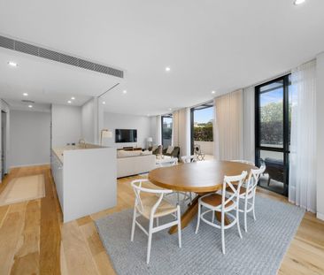 Luxury Two-Bedroom Residence with Expansive Terraces in the Heart of Double Bay - Photo 3