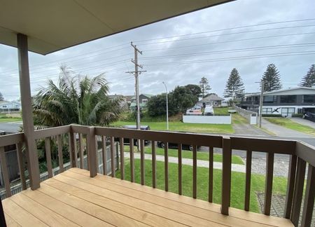 Coastal Retreat - Photo 4