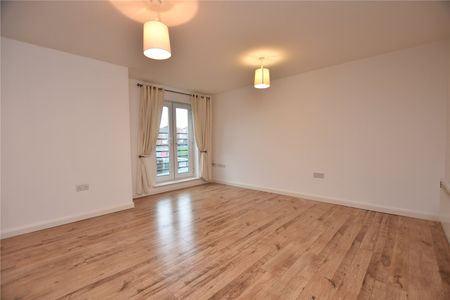 13, Fenton Place, Middleton, Leeds, West Yorkshire, LS10 4FH - Photo 2