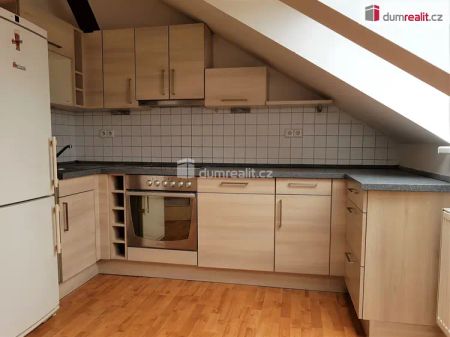 Pronájem, byt 1+1, zahrada, B.Smetany, České Budějovice - Photo 3