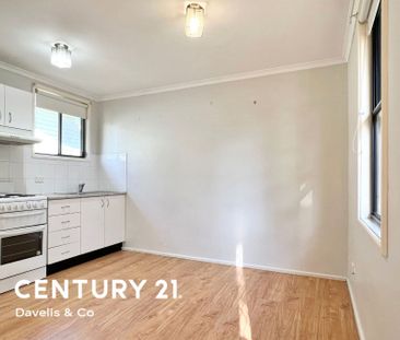 One Bedroom Separated Granny Flat - Photo 1