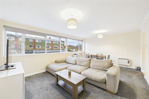 3 bedroom maisonette to rent - Photo 1