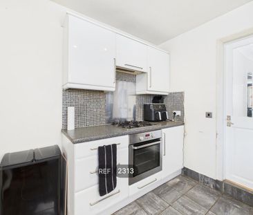 3 bedroom property to rent - Photo 6