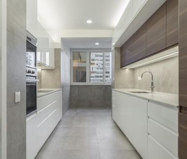 4 room luxury Apartment for rent in Lisbon - Photo 2