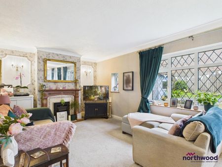 3 bedroom semi-detached house to rent - Photo 2