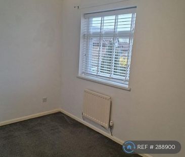 2 bedroom end of terrace house to rent - Photo 5