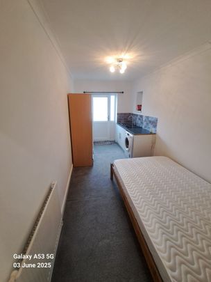 Verney Avenue, High Wycombe - Photo 1