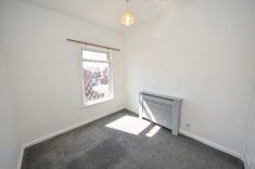 2 bed House - Mid Terrace for Rent - Photo 5