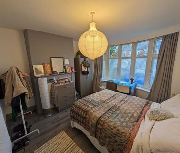 5 bedroom private hall to rent - Photo 3