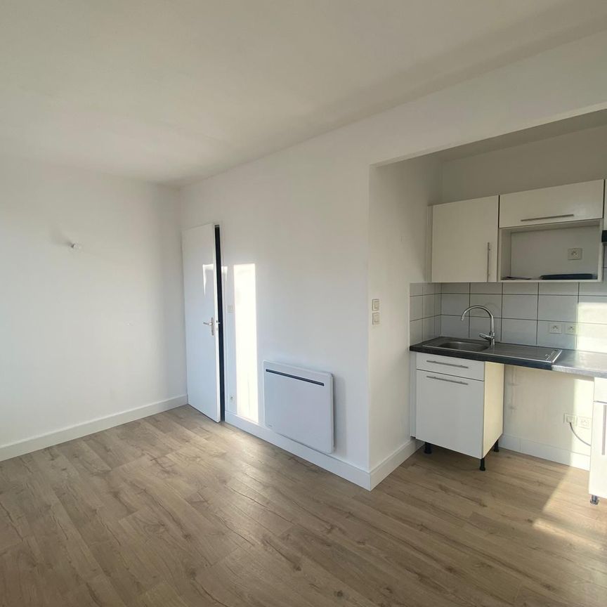 Location Appartement 1 pièce 25m² - Photo 1