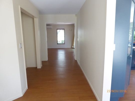 TOWNHOUSE - 4 BEDROOMS - MISSION BAY - Photo 1