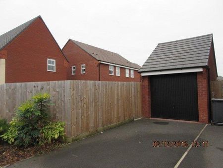3 bedroom detached house to rent - Photo 3