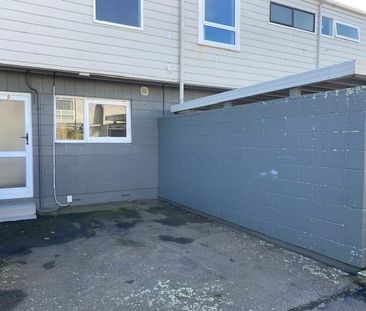 9/33 Frankmoore Ave, Johnsonville - Photo 2