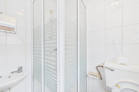 1 bedroom sharedAccommodation in Albert Street, Slough - Photo 5