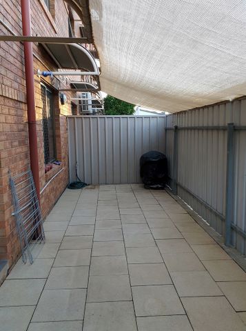 4-bedroom shared unit / apartment, Winifred St - Photo 5