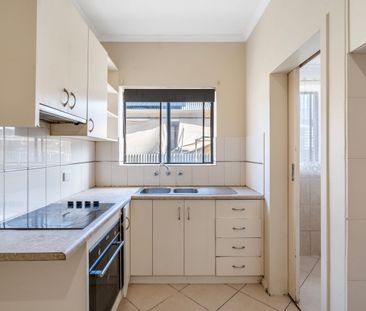 Low-Maintenance Living in a Convenient Community Setting - Photo 3