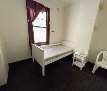 Room for Rent in CBD Liverpool - Photo 1