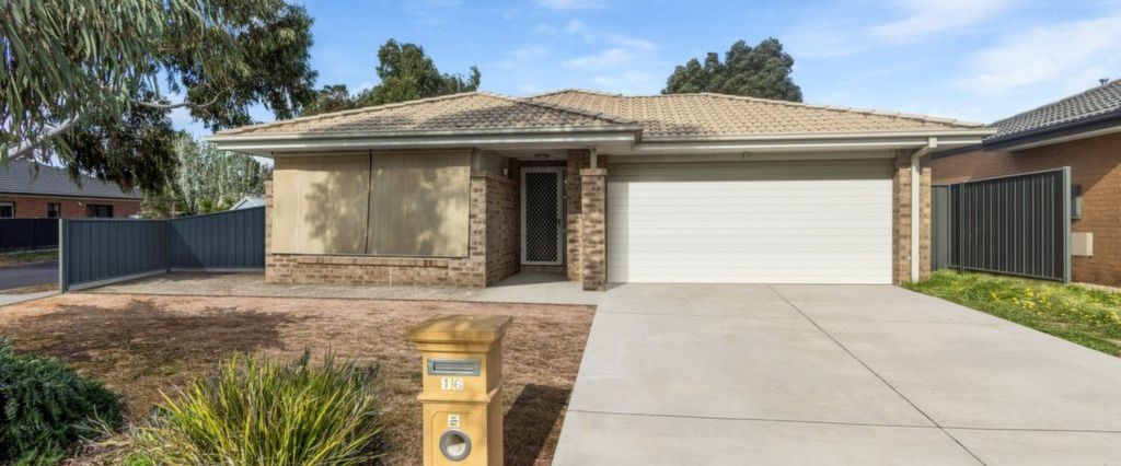 16 Pamela Avenue, Jackass Flat - Photo 1