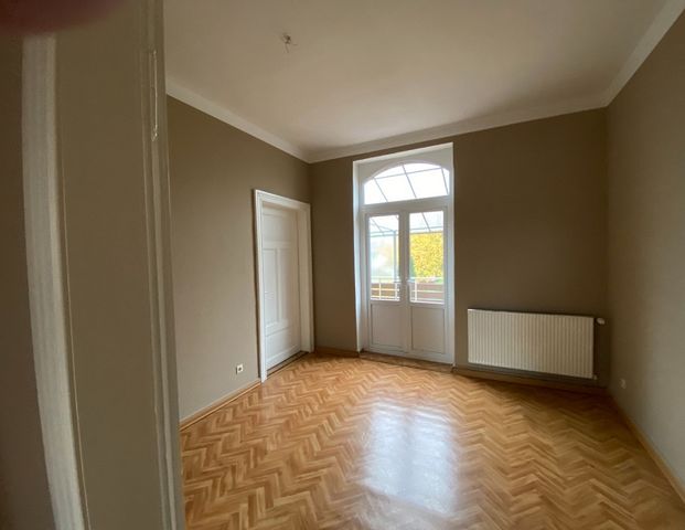 Moderne 4-Zimmer-Wohnung mit großem Balkon in zentraler Lage! - Foto 1