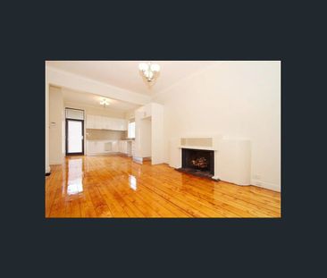 Charming 2-bedroom home in prime Reservoir location - Photo 2