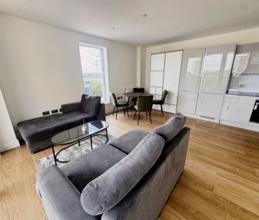 2 Bedroom 2 Bathroom - Photo 2