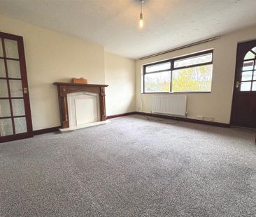 2 bedroom detached bungalow to rent - Photo 2