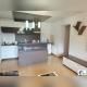 Apartament cu trei camere mobilat si utilat situat in Predeal - Photo 2