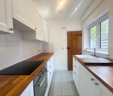 2 bedroom terraced house to rent - Photo 4