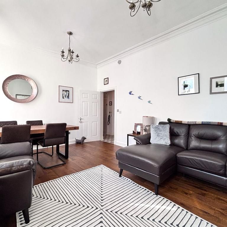 2 bedroom flat to rent - Photo 1