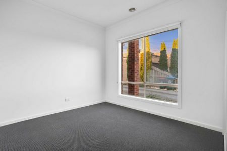 1/31 Horseshoe Circuit, Truganina VIC - Photo 3