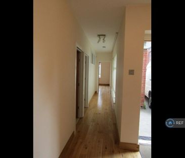 2 bedroom bungalow to rent - Photo 2