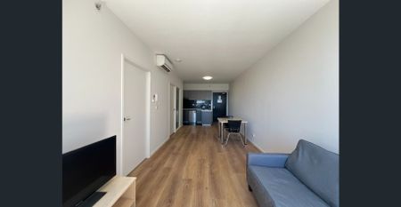 Fully Furnished 2 Bedrooms Apartment – Newly Renovated - Photo 5