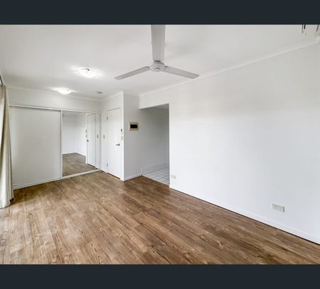 201/497 Varley Street, Yorkeys Knob, Qld 4878 - Photo 3