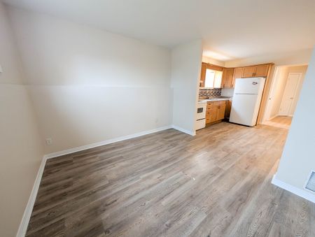 Cozy 3-Bedroom Lower Unit in St. Catharines! - Photo 2