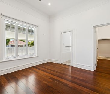 Elegance, Character & Picturesque - Photo 5