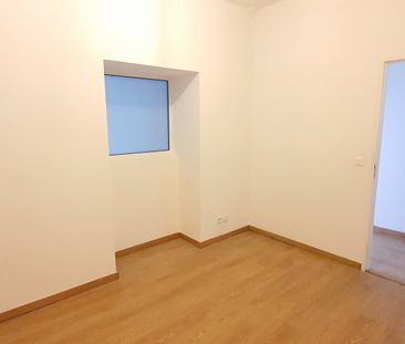 Location Appartement 4 pièces 96m² COUZON AU MONT D OR 69270 - Photo 5