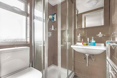 3 bedroom flat to rent - Photo 5