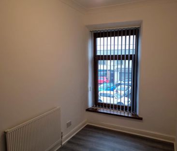 2 bedroom end of terrace house to rent - Photo 1