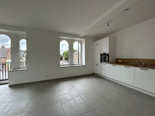 Nieuwbouw 2-slaapkamerappartement gelegen in het hart van Handzame - Foto 1
