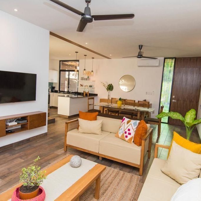 Villa en RENTA con 3 recámaras (1 en Planta baja) con Alberca - Photo 1
