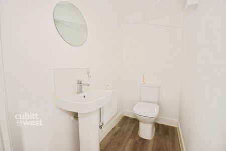 3 bedroom semi-detached house to rent - Photo 2