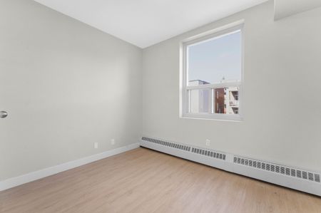 145 York St - Photo 4