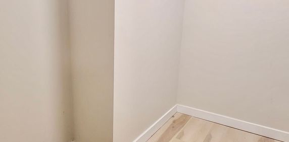 For Lease - 43 Second Avenue Unit# Lower, Quinte West, Ontario - Photo 2