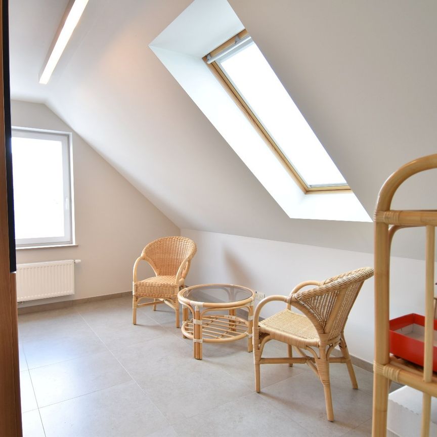 Ruim duplex appartement met terras en 3 slaapkamers in Gullegem - Photo 1