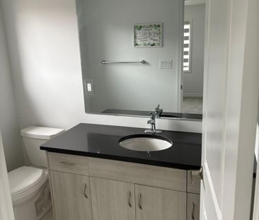 For Lease - 50 Keppel Circle, Brampton, Ontario - Photo 6