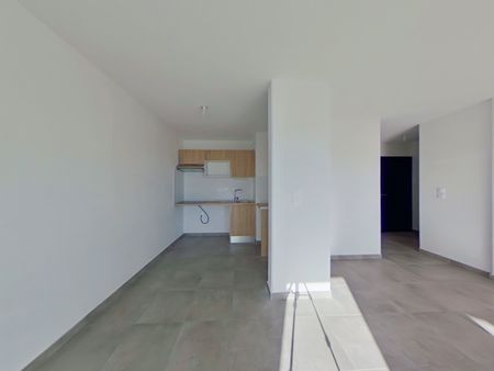 Location Appartement 3 pièces 63m² NIMES 30000 - Photo 2