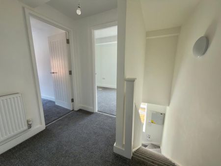 2 bedroom maisonette to rent - Photo 4