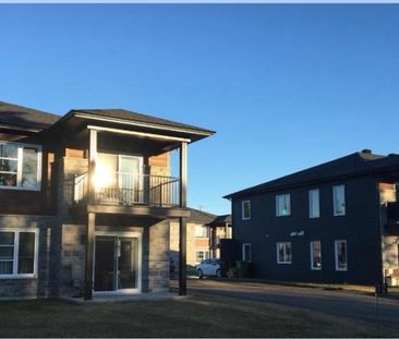 Grand logement 5 1/2 au 24 rue Arsène - Photo 2