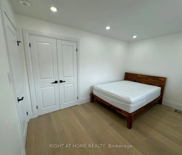 Detached Home For Lease | W9229490 - Photo 6